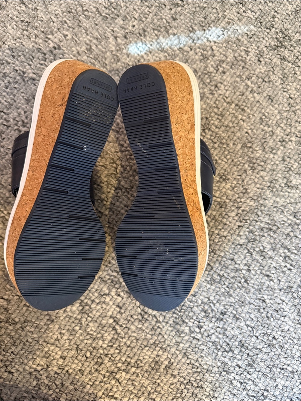 Cole Haan Navy Leather Cork Wedge Thong Sandals with Gold Accent Size 8 Like New - Picture 5 of 6